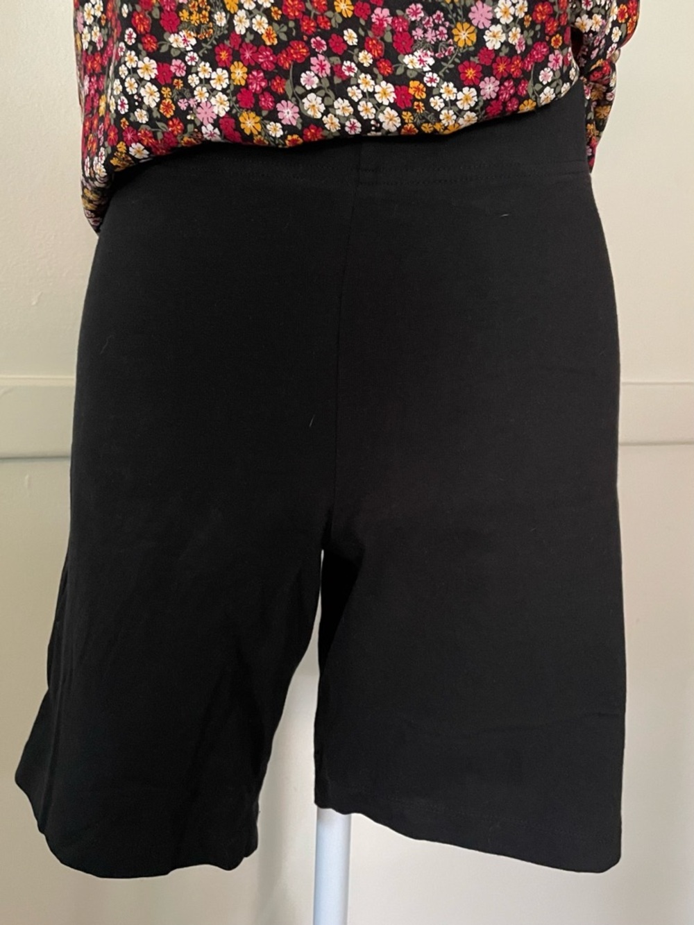 Old Navy Women’s Black Pull-On Bike Shorts